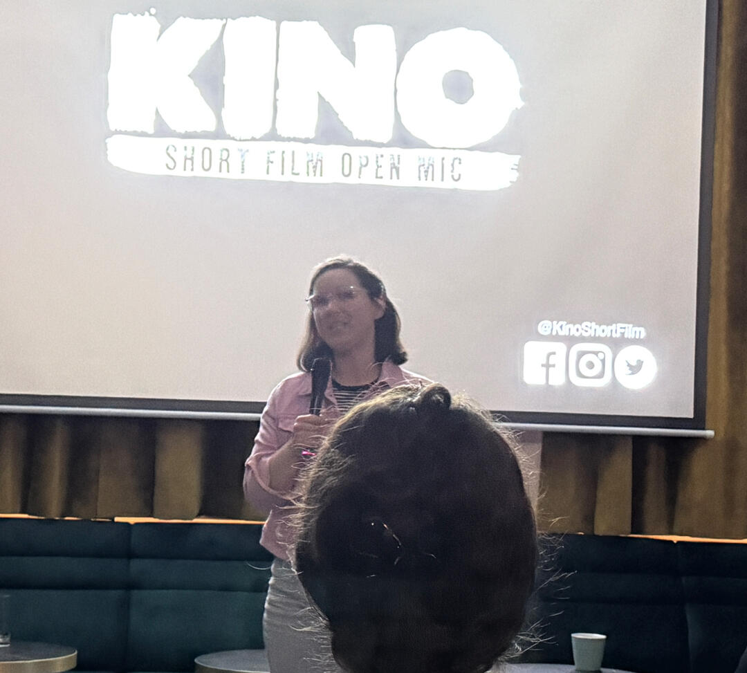 Madeleine introducing her short film Very Happy Skater!